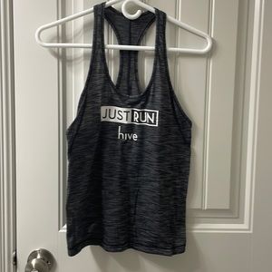 Run club lululemon tank